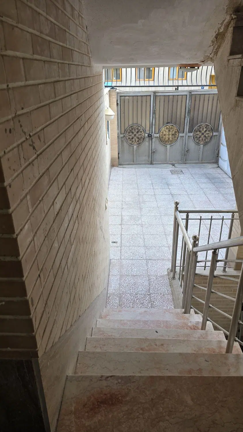پارکینگ ماشین محدوده سیچان