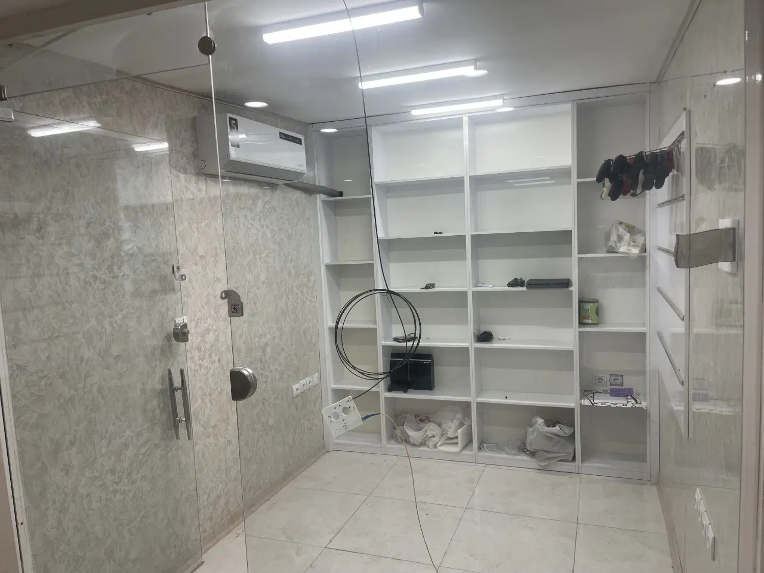 مغازه ۷ متری داخل چهارباغ عباسی