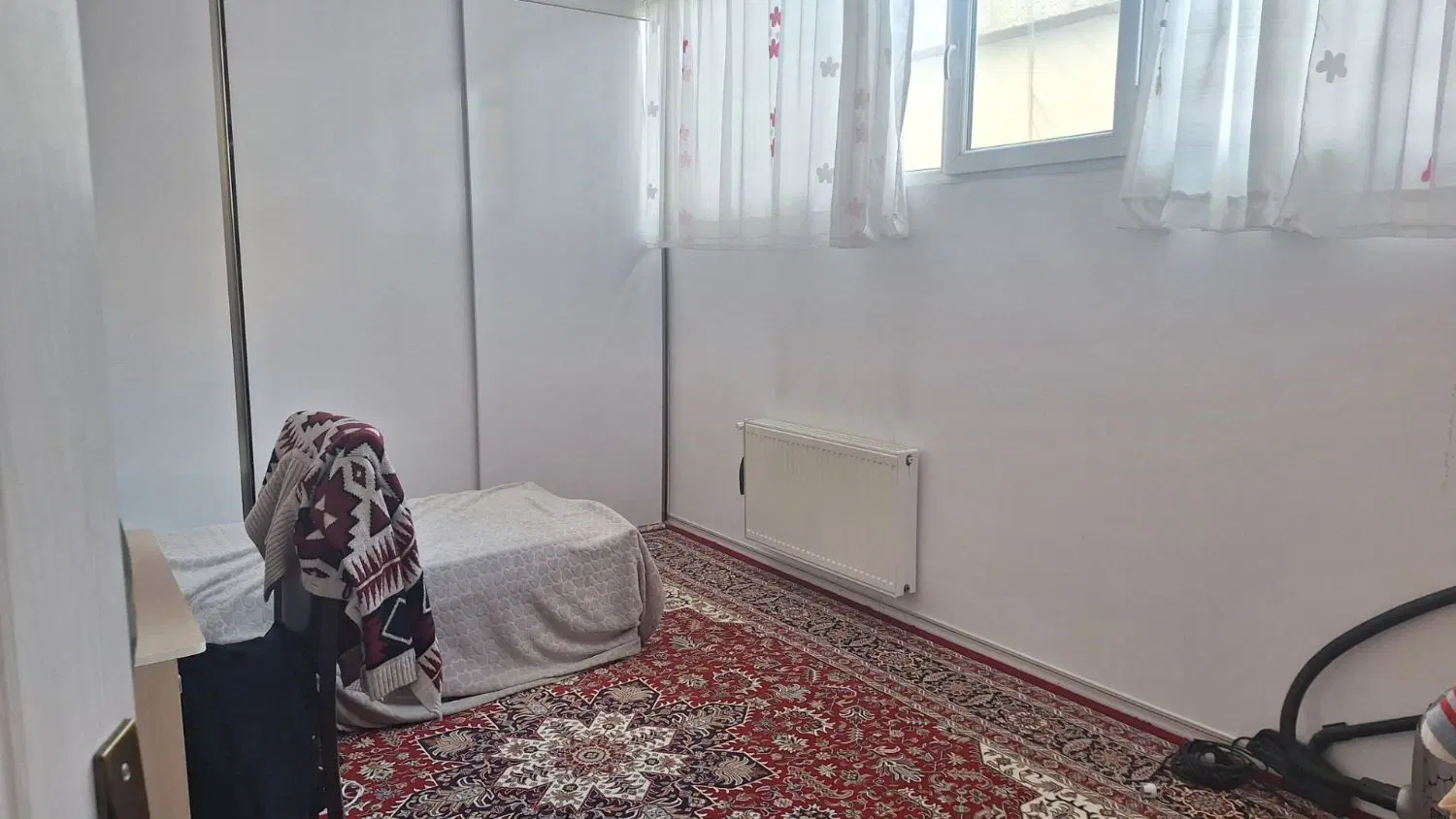 یک واحد اپارتمان در فردوسی