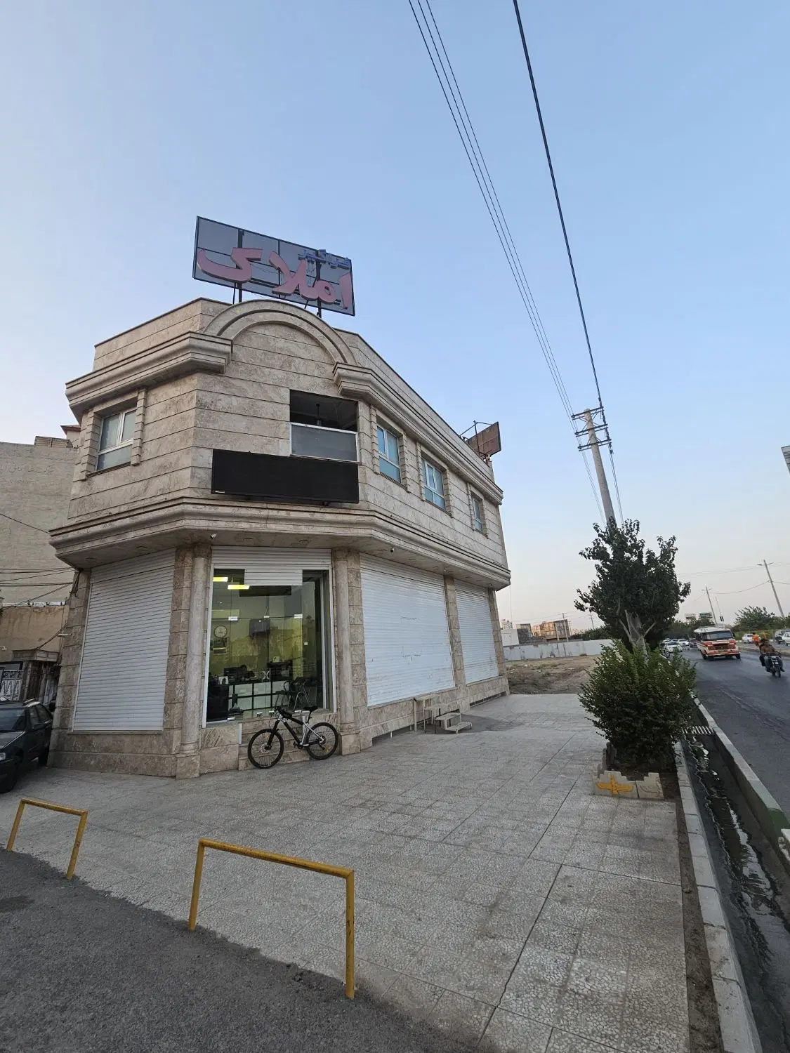 تجاری مسکونی بر فردوسی
