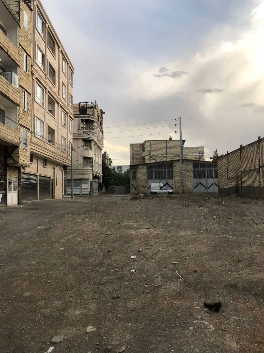 زمین داخل بافت باغون آباد