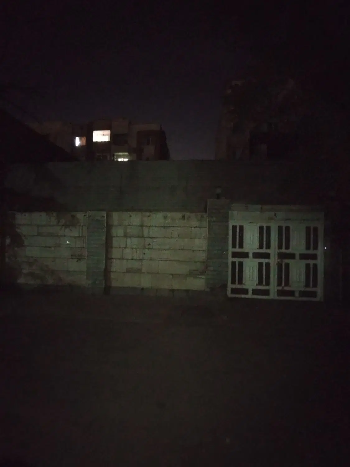 ملک ویلایی اول خیابان یاران