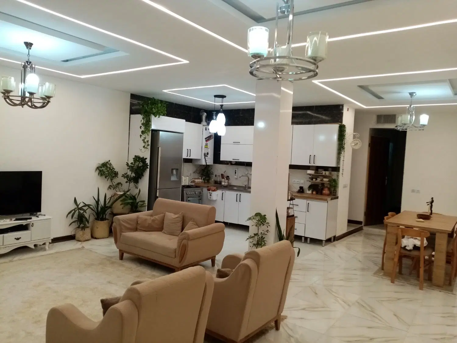 آپارتمان ۱۶۰ متری ۴ راه زرگری