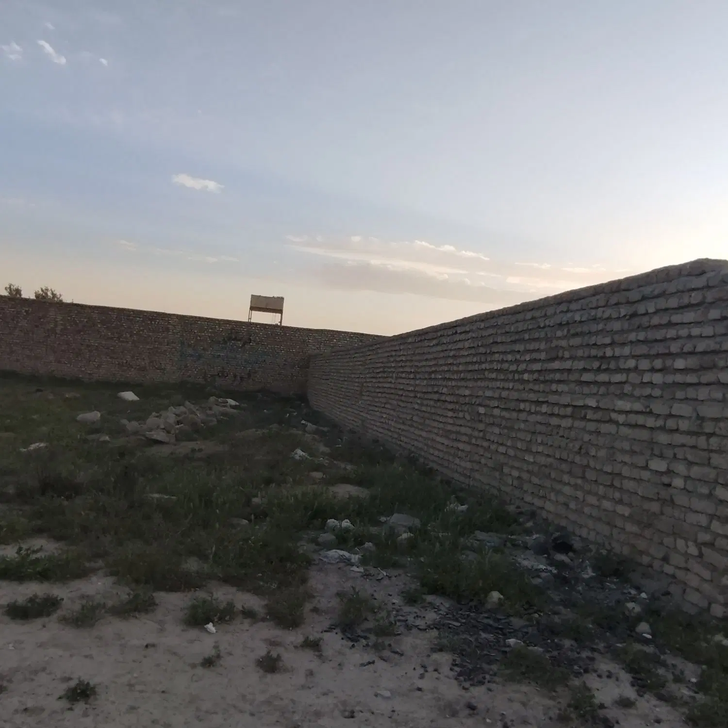زمین باهنر    زمین۱۳۰ متری روستای دستگردان
