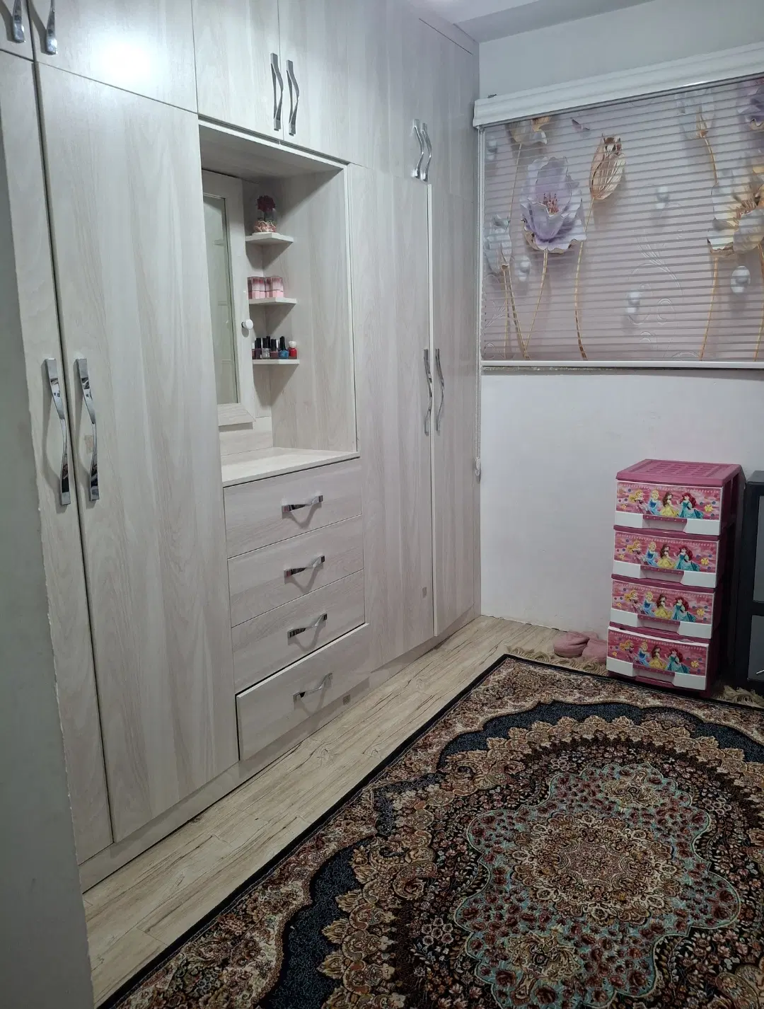 فروش خانه دو خواب با پارکینگ  در حمیدیان امیرکبیر