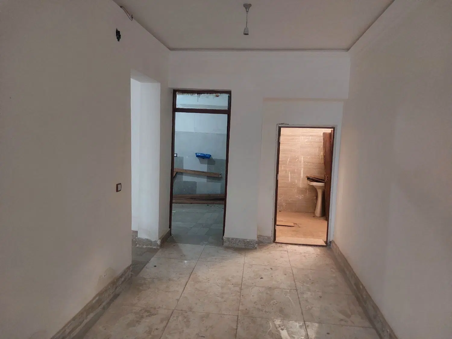 اجاره یک  واحد مسکونی ۲۴۰ متر