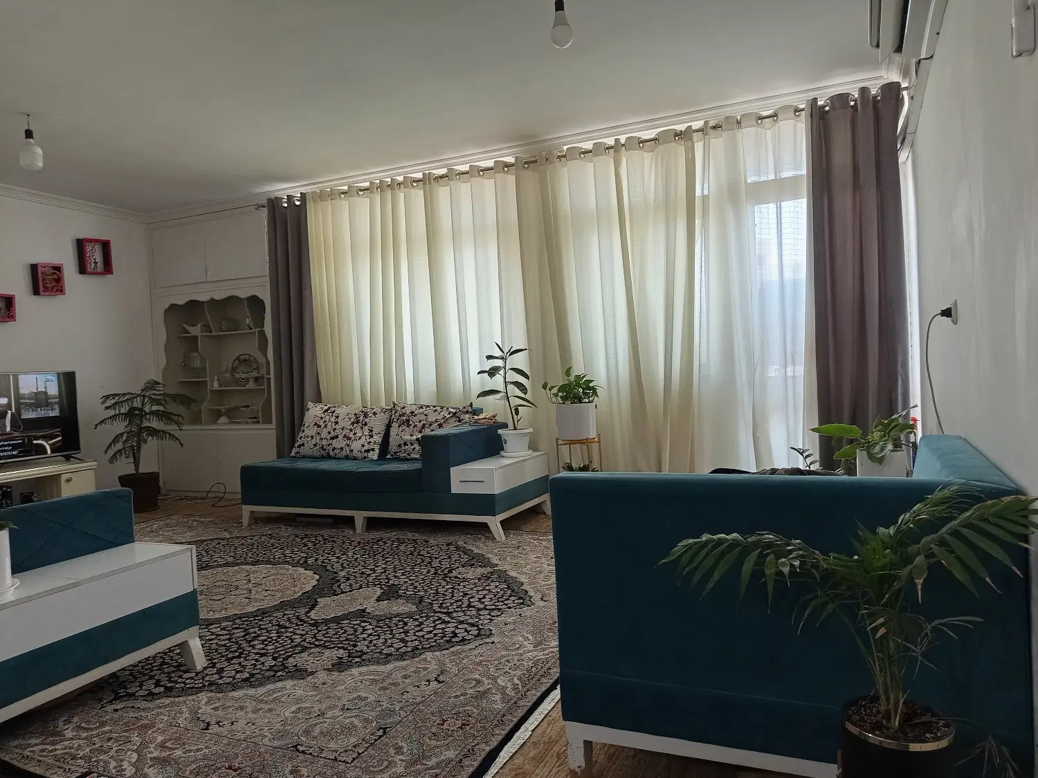 ۱۰۰ متر بازسازی شده‌،دو بالکن اختصاصی‌،پارکینگ
