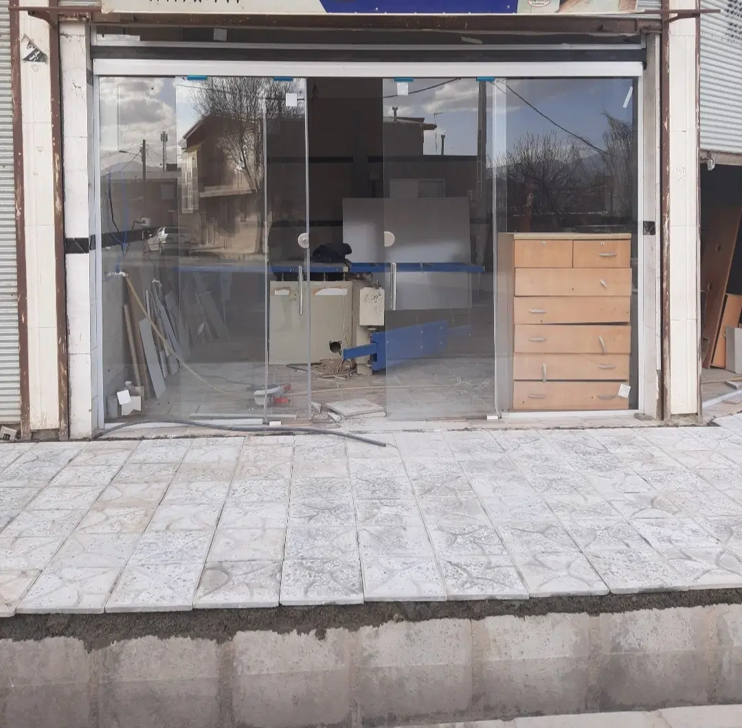 مغازه اجاره داده میشود (3بر)