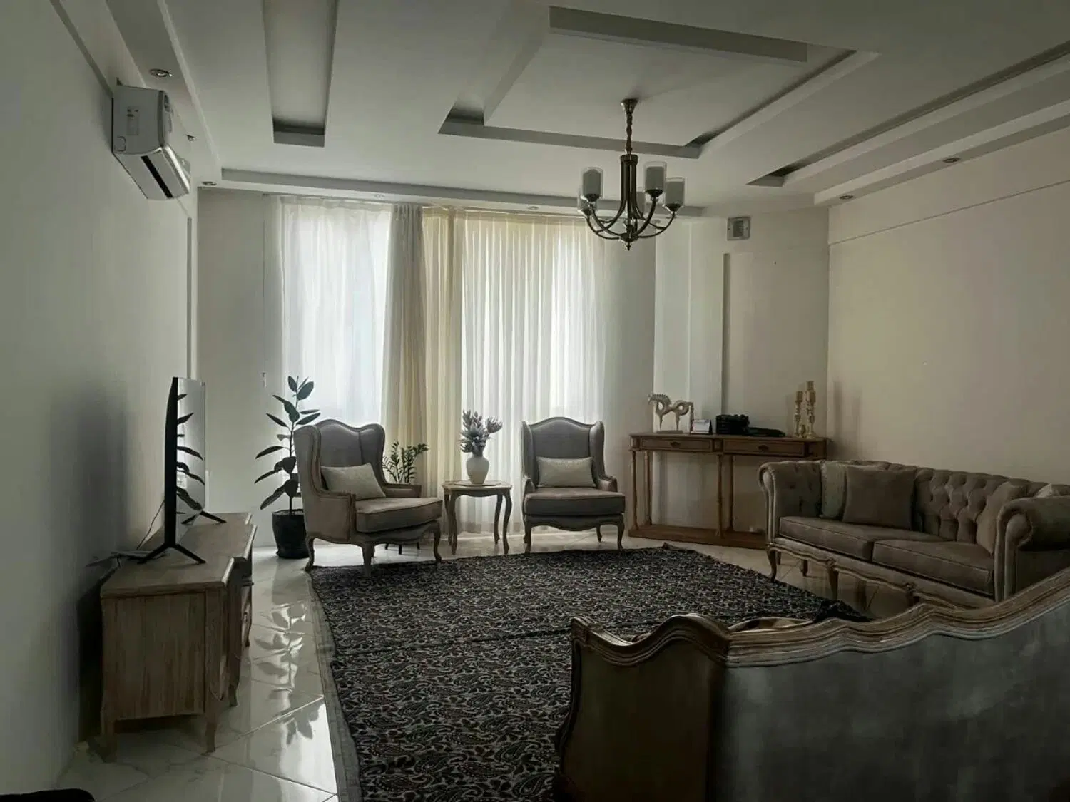 آپارتمان ۱۰۰ متری امیریه ۳۷