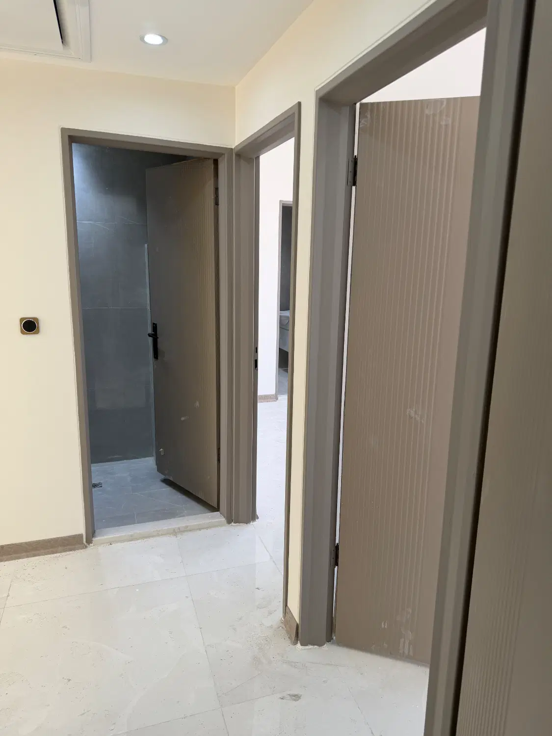 واحد نوساز ۱۵۰ متری خ استخر ( رجایی )