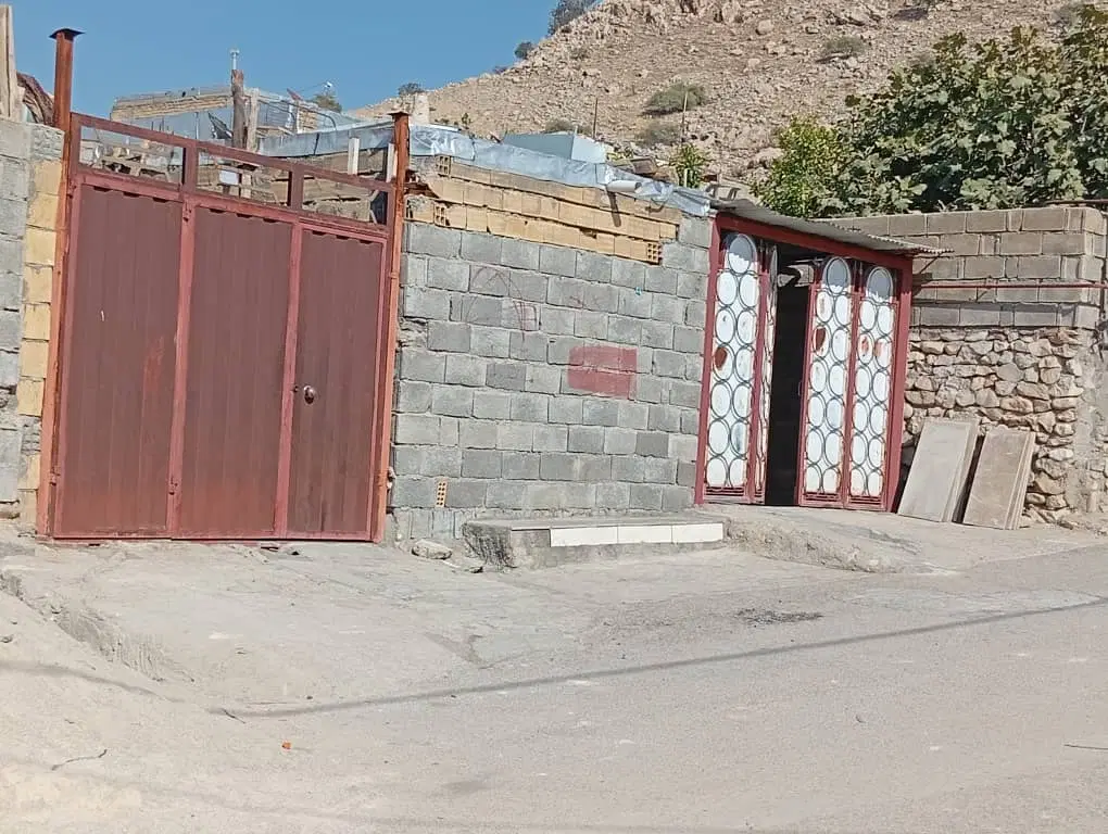 خانه جادار چهاربیشه علیا - زمین ۳۰۰ متر