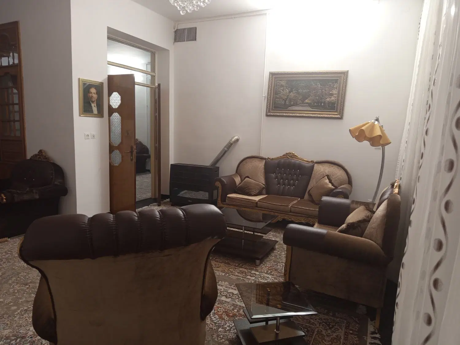 رهن و اجاره منزل ویلایی  ۴۰۰متری خیابان مولوی