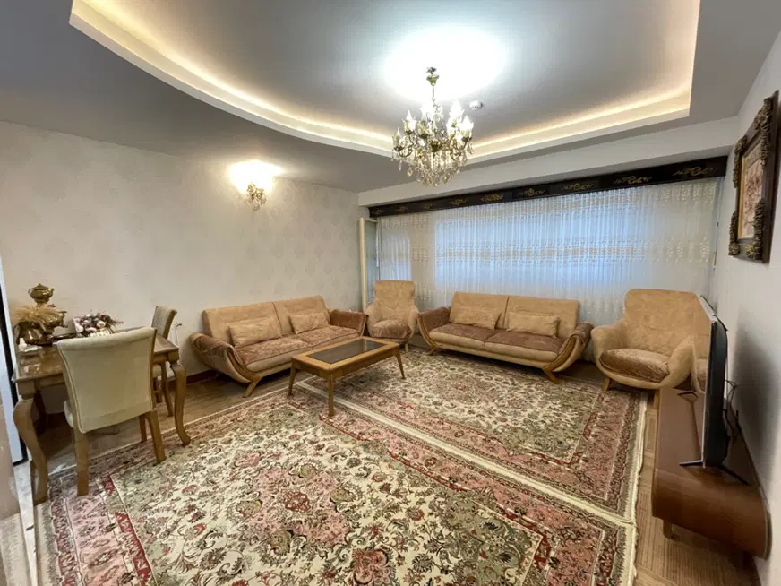 واحد ۸۲ متری نادری