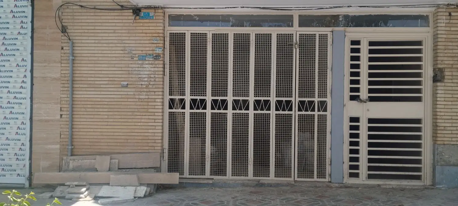 فروش مغازه برخیابان سروش منظریه