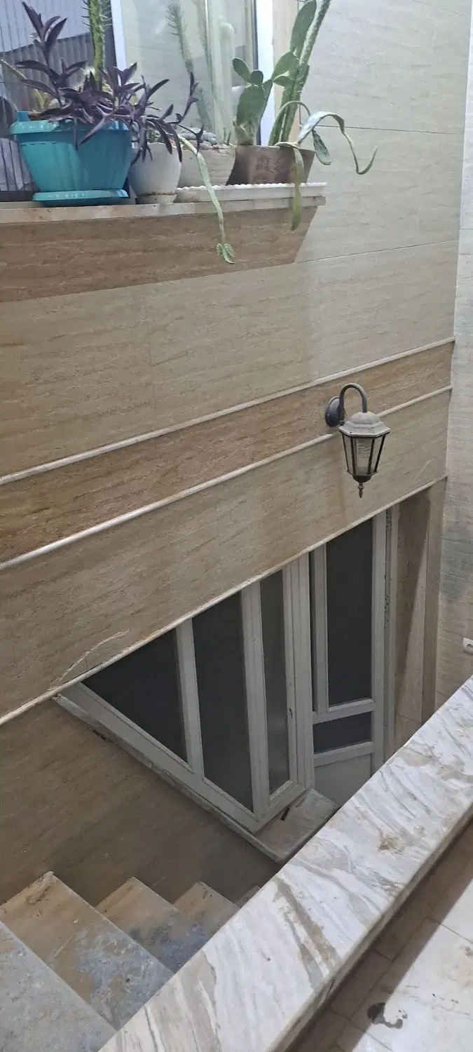 زیرزمین ۵۰متری دوخوابه  راه مشترک