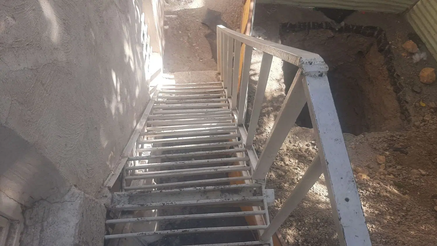 ملک کلنگی در فرحزاد