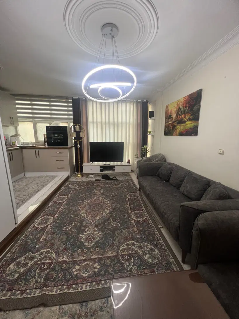 ۴۹ متر یک خواب دارای پارکینگ و انباری