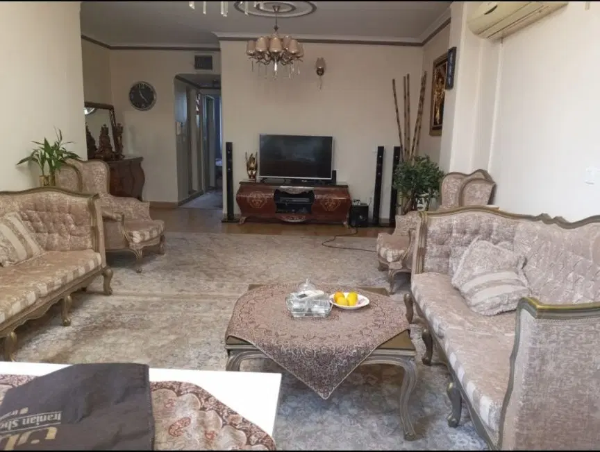 77 متر * با پارکـیـنـگ آسانـسـور * شمال جمهوری