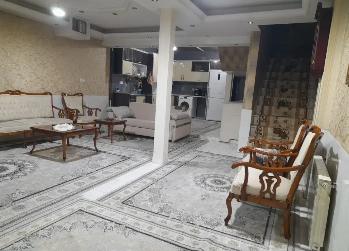 اجاره ویلایی ۱۸۰ متره سه خواب (دربست)