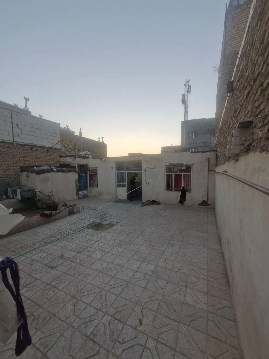 ۲۴۰متردوتاخانه ماشینرو