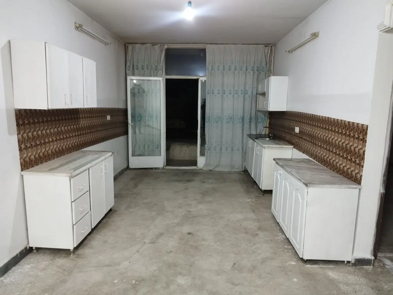 کرایه خانه همکف راه جدا  150متری