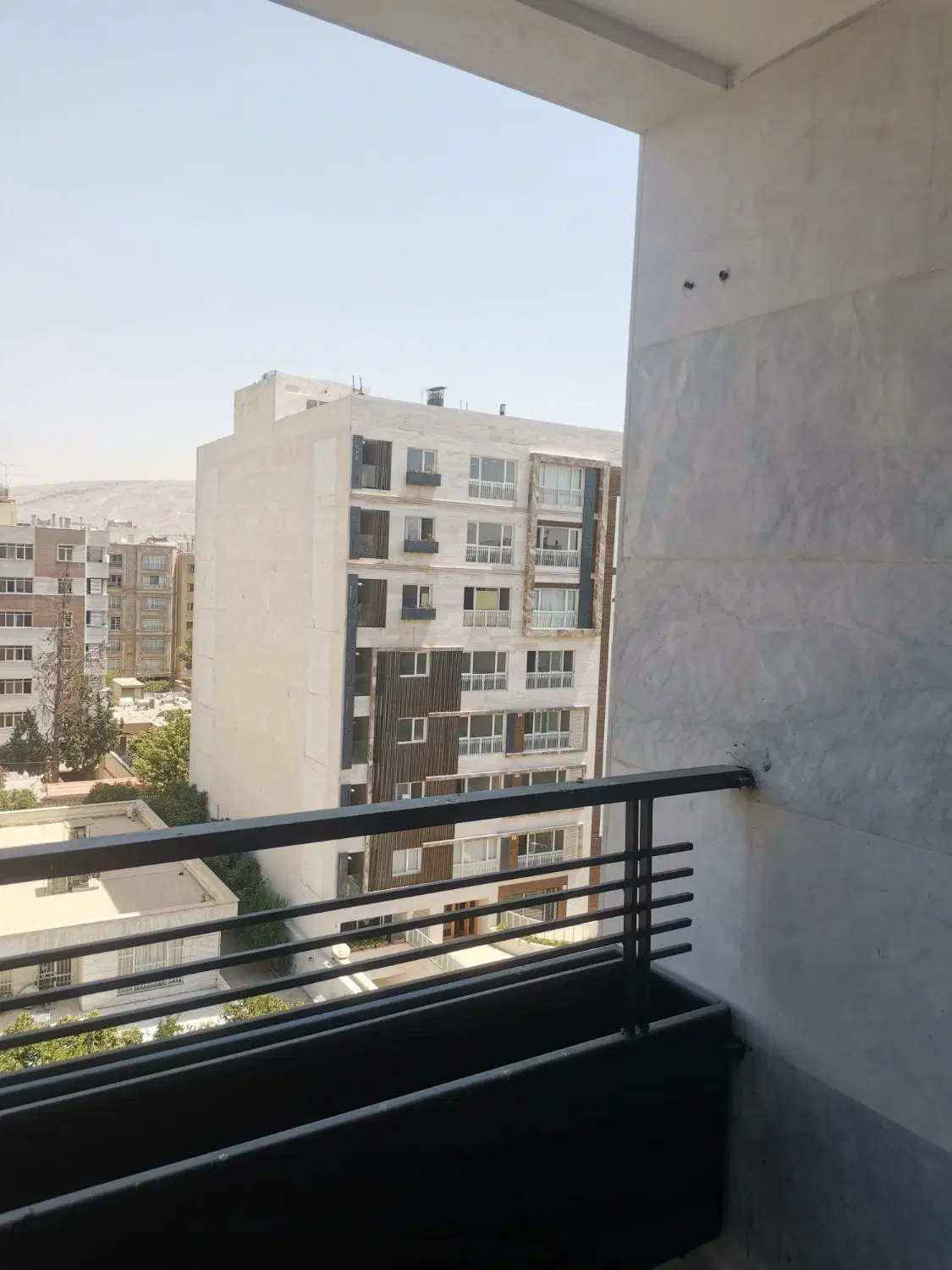 آپارتمان دو خوابه_ اداری تجاری_بر بلوار پاسداران