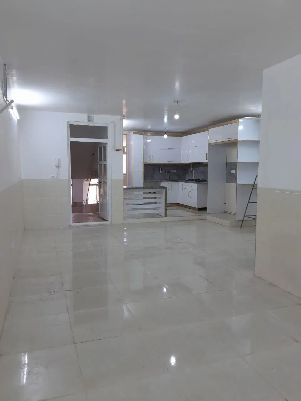 فروش منزل سه طبقه