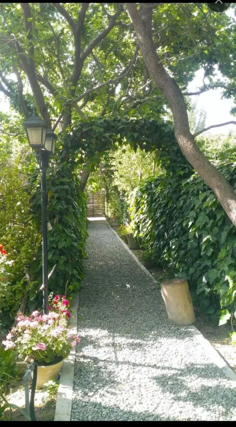 مغازه حدود ۲۰ متر شهیدیه حسینه اعظم