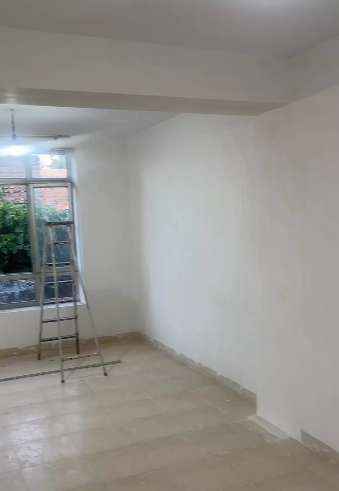 حیاط دوطبقه اجاره ای