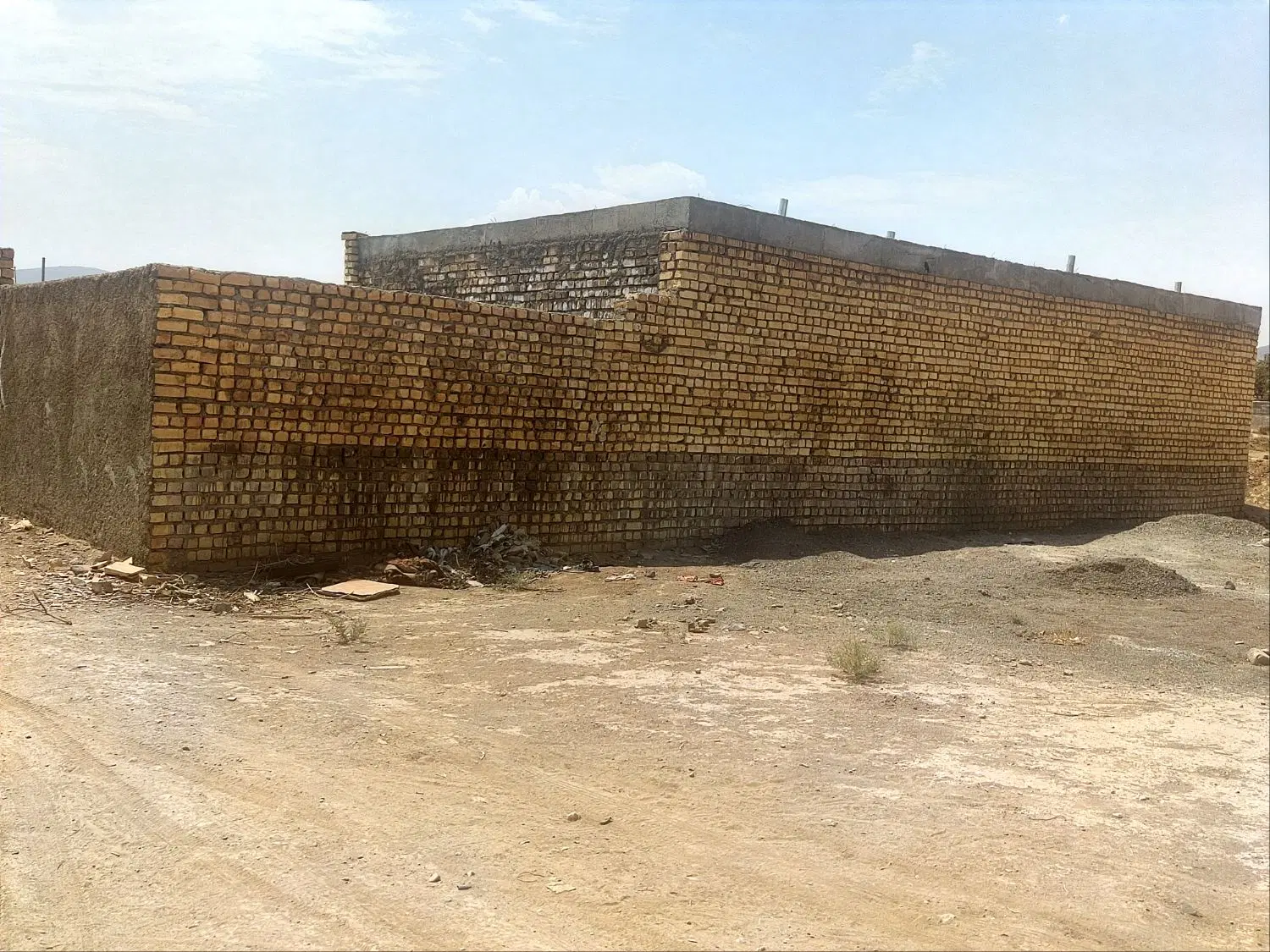 ملک فروشی