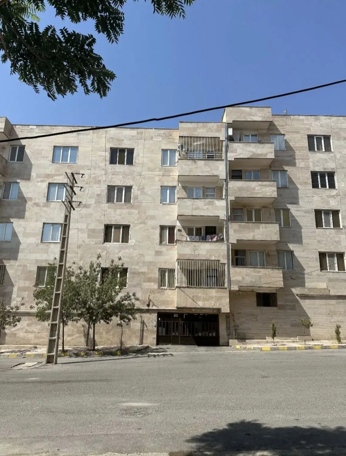 المهدی در خیابان سرزمین و نما سنگ