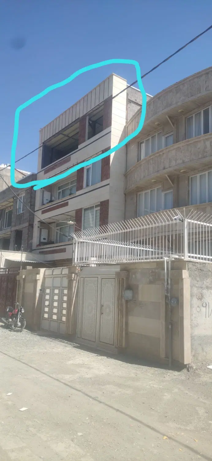 واحد نیمه کاره ۱۳۰ متری دوشان