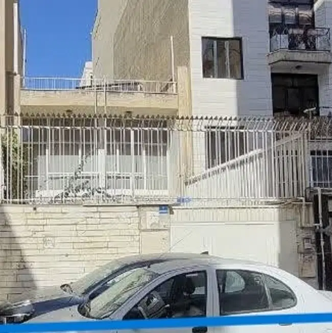 ملک اجاره جهت انبار یا تولیدی ورزشی خیابان ولی عصر