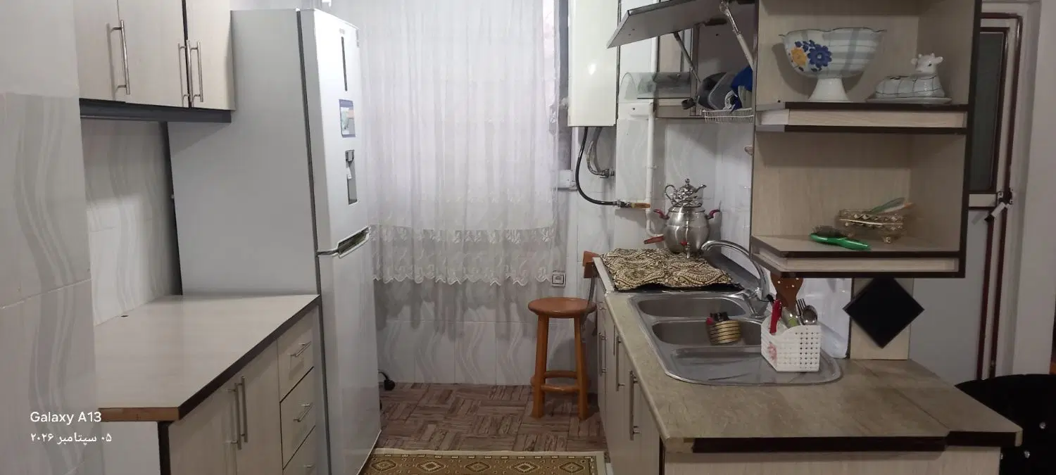 رهن واحد ۶۰متری میدان گیل