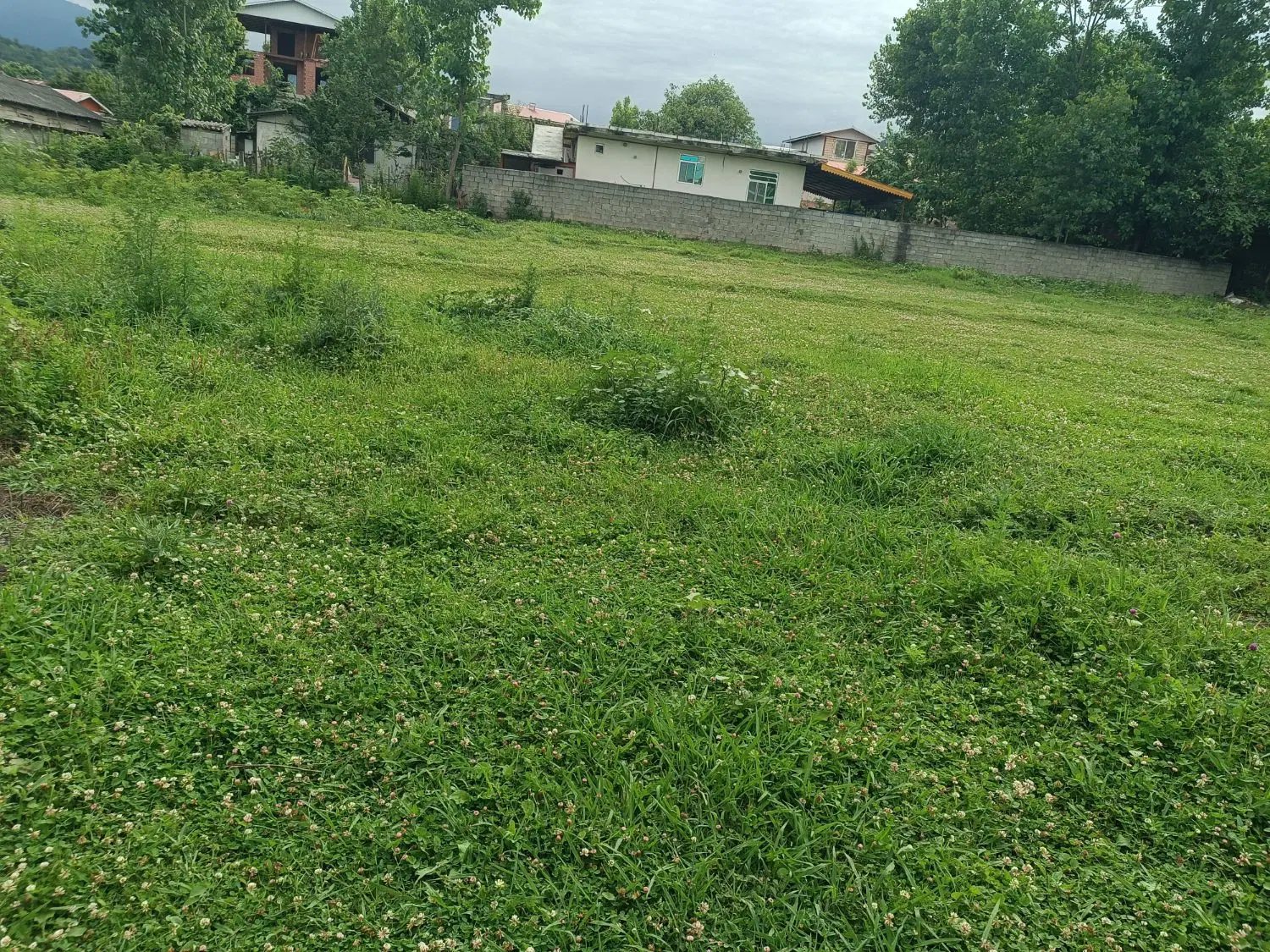 300 متر زمین مسکونی شرایطی