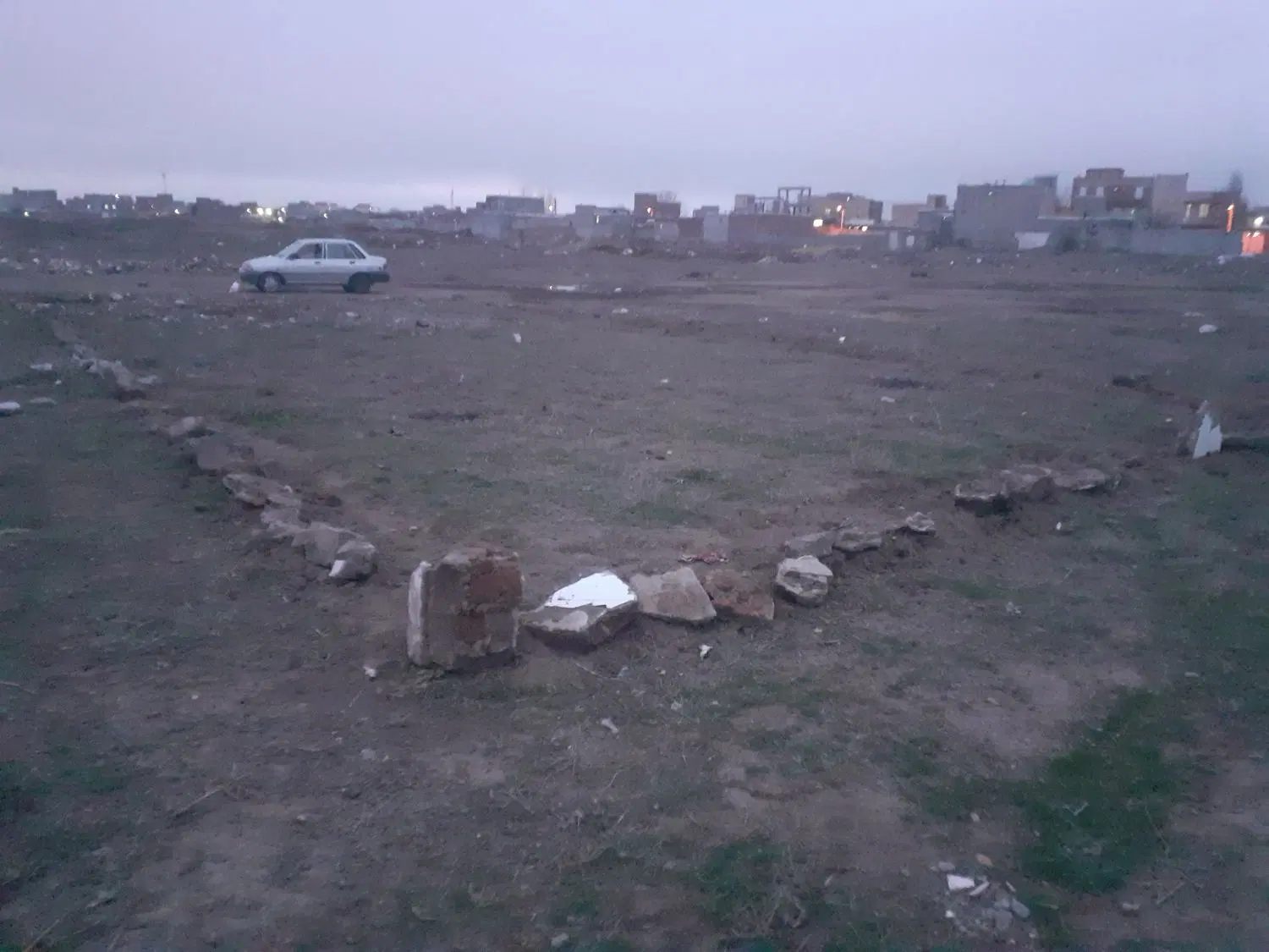 زمین ۱۰۰متر