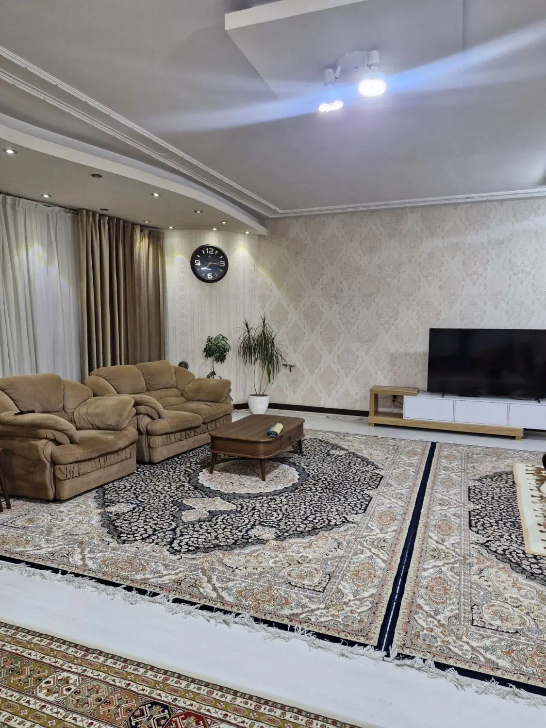 فروش ویلایی طبقه۲ صدرا