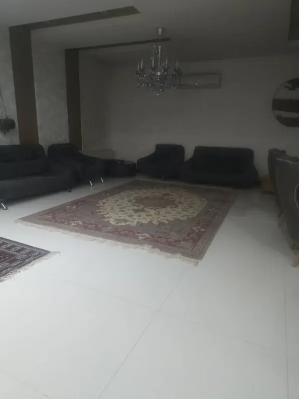 همخونه خانم حداکثر 30