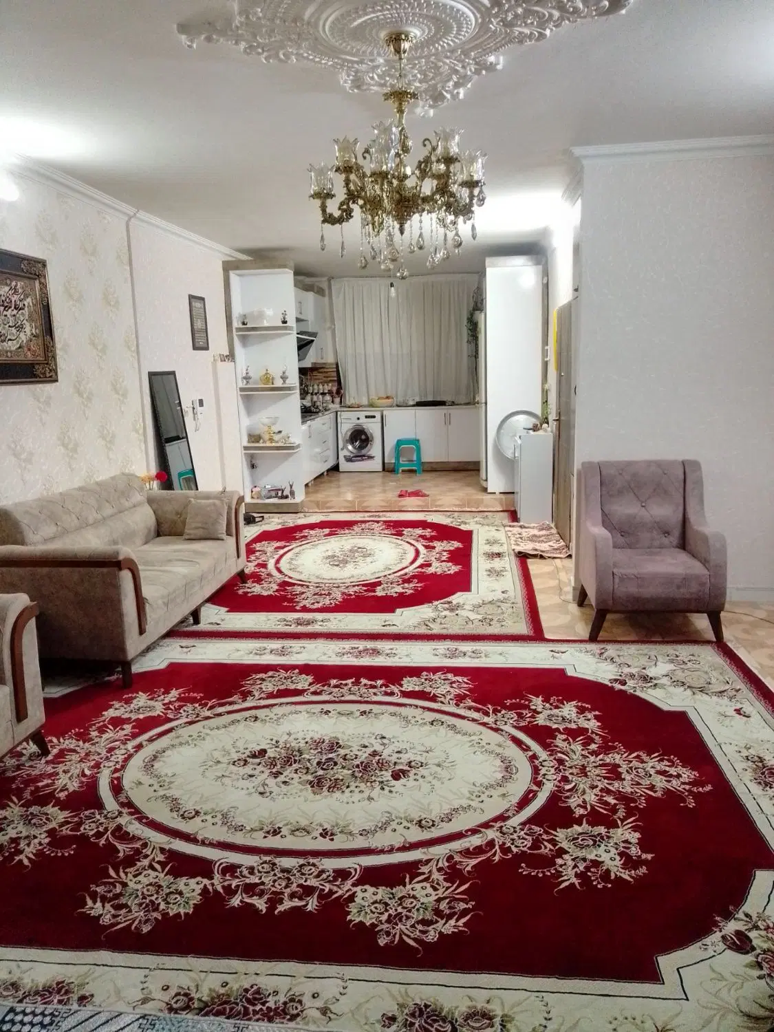 85متری دوخوابه با پارکینگ و آسانسور رهن و اجاره