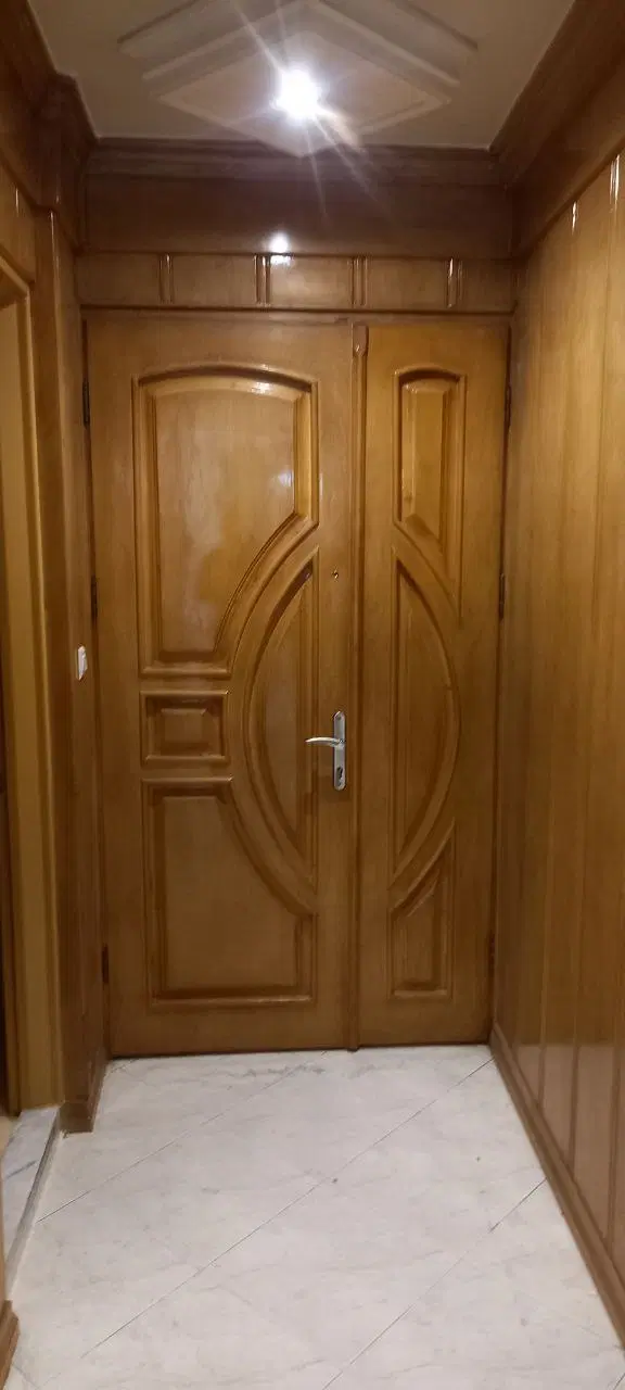 130 متر آپارتمان 3 خواب حاشیه پیروزی