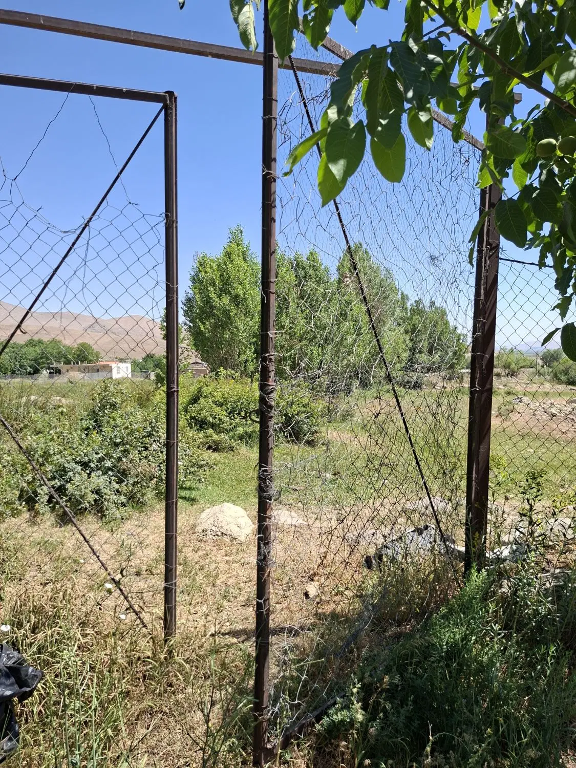 زمین فروشی