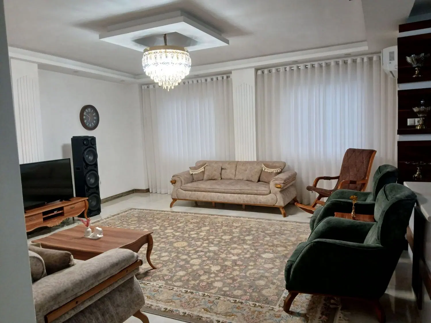 فروش آپارتمان به مساحت ۱۰۰مترمربع عینک