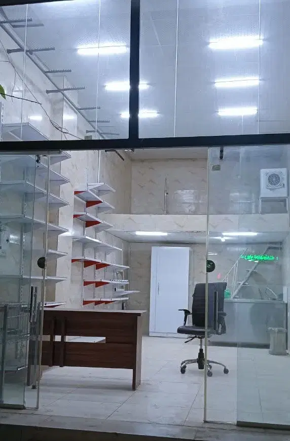 فروش مغازه ۳۱ متری در رهنان خیابان شهدا