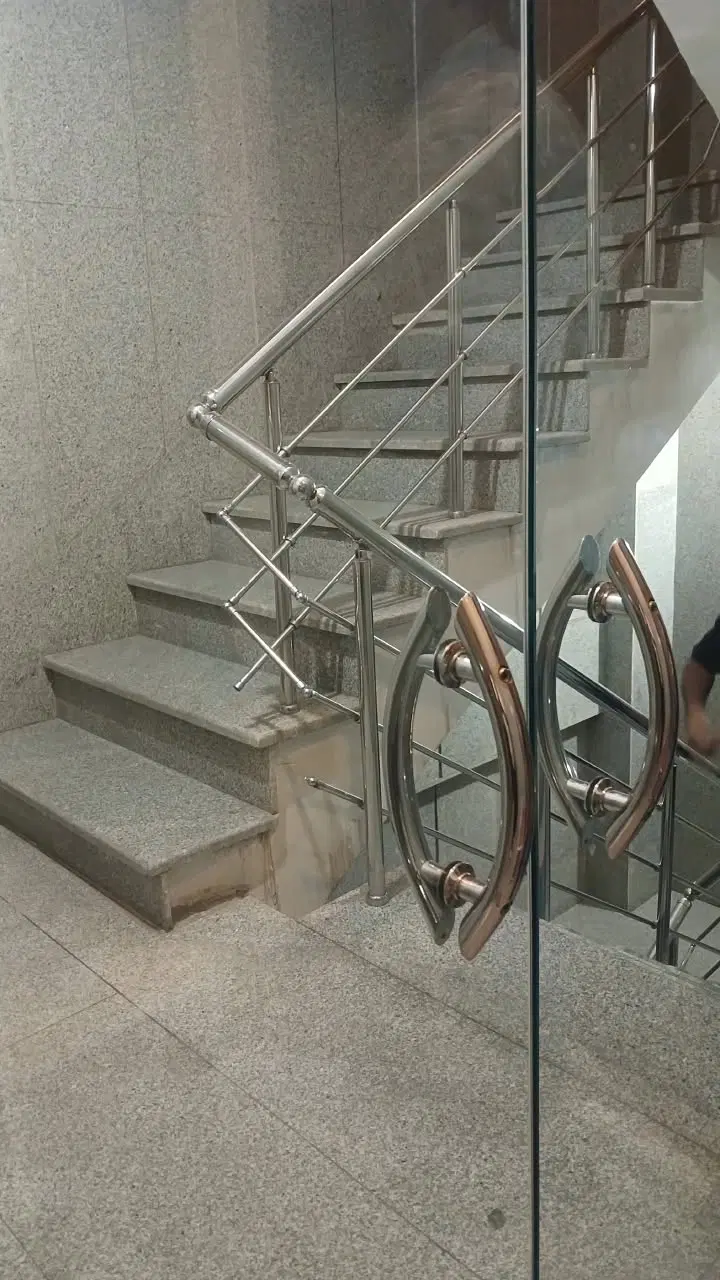۱۳۵مترآپارتمان فول امکانات شمال سفارت روسیه
