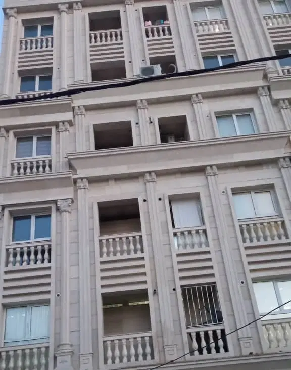 اجاره دوطبقه ونیم تمیز خیابان زرافشان