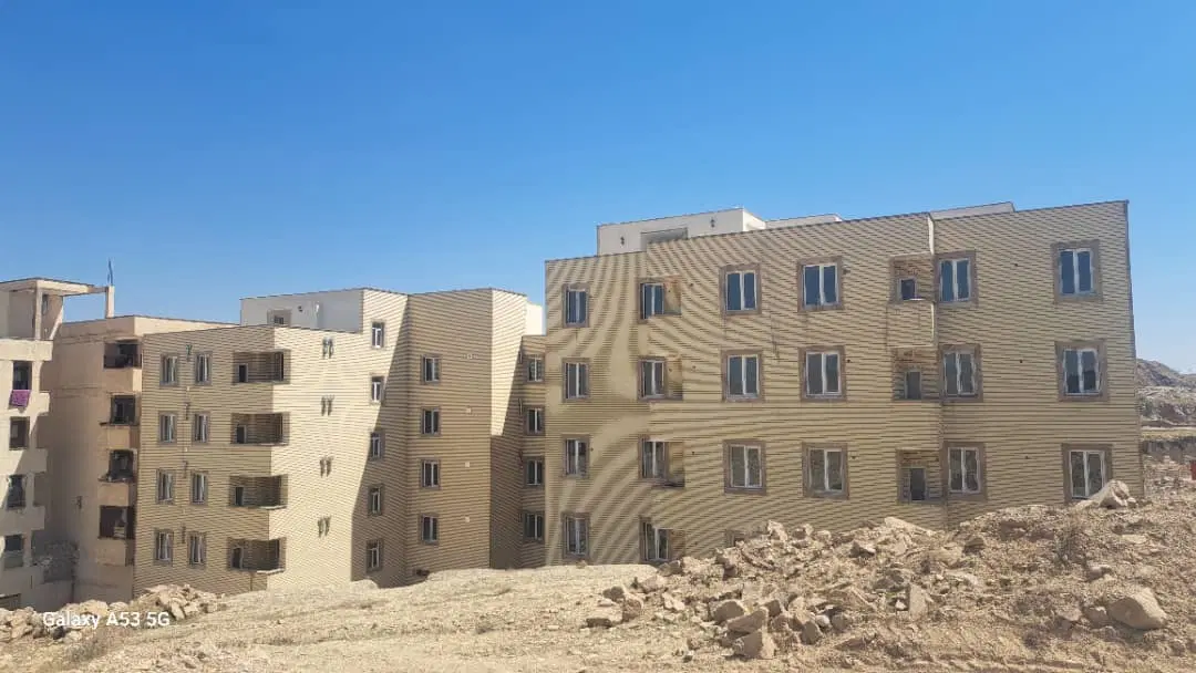آپارتمان ۱۳۰ متری باشکاه مرکزی