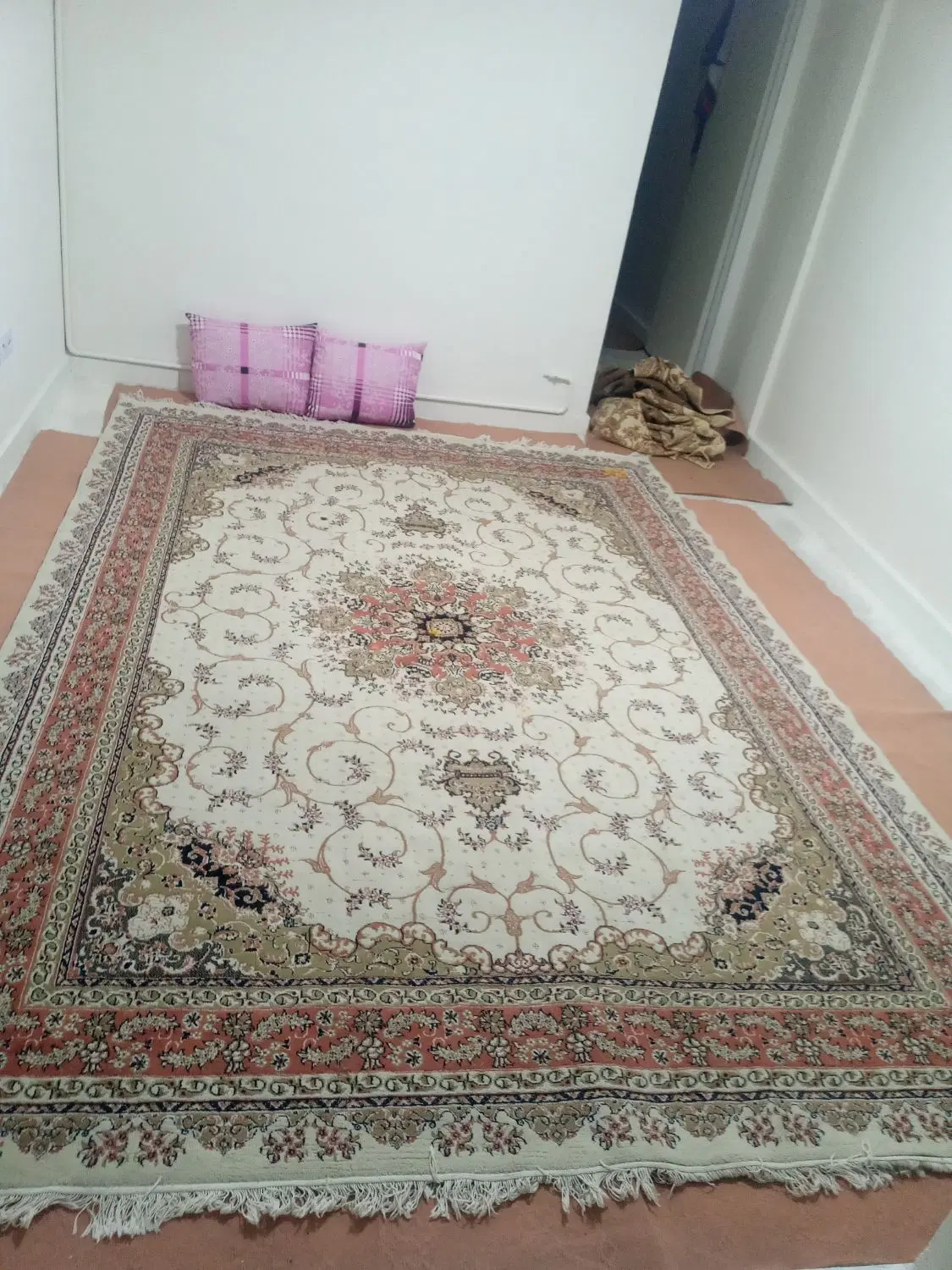 آپارتمان طبقه اول