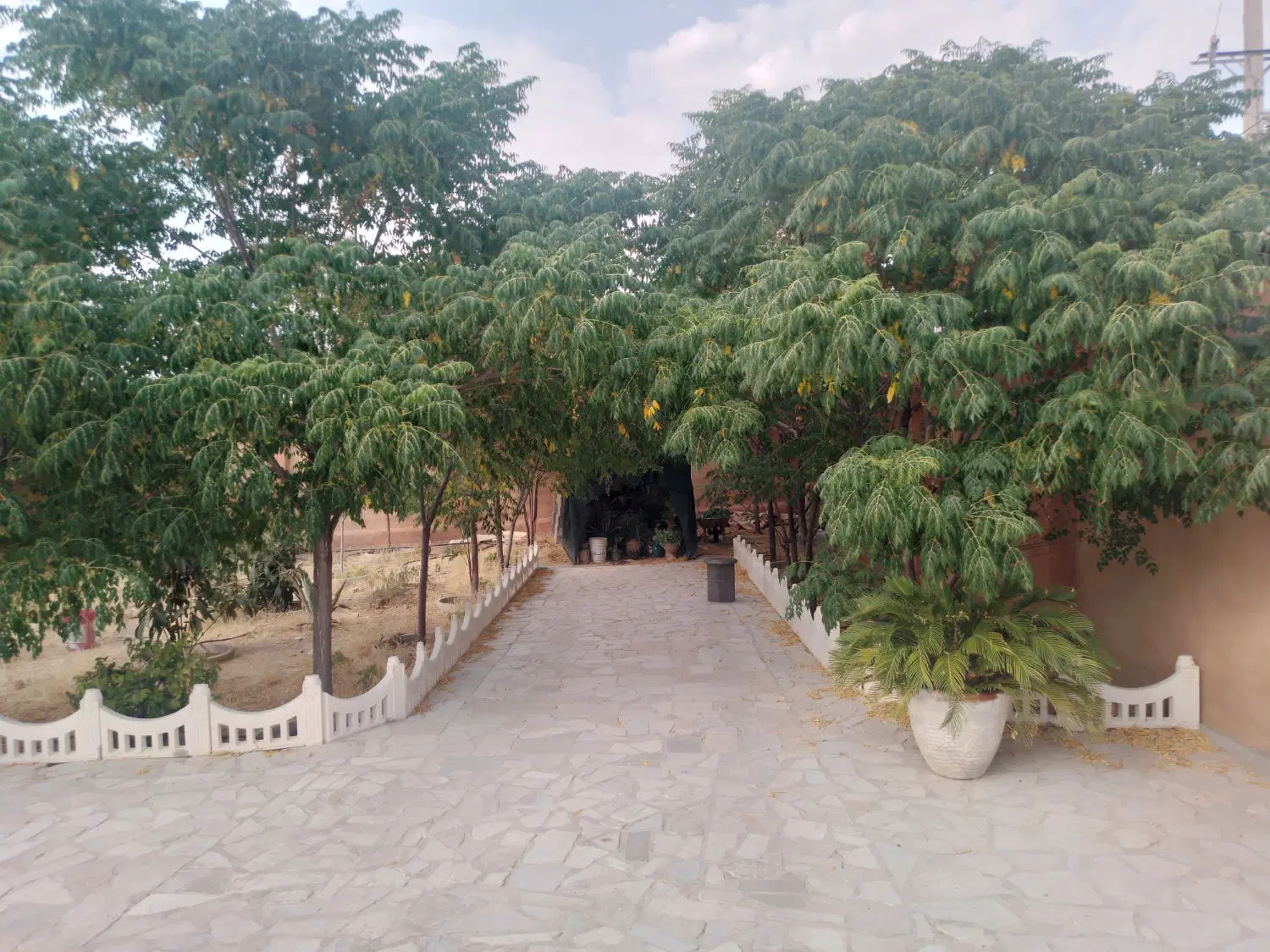 فروش باغچه زیبا در زرقان