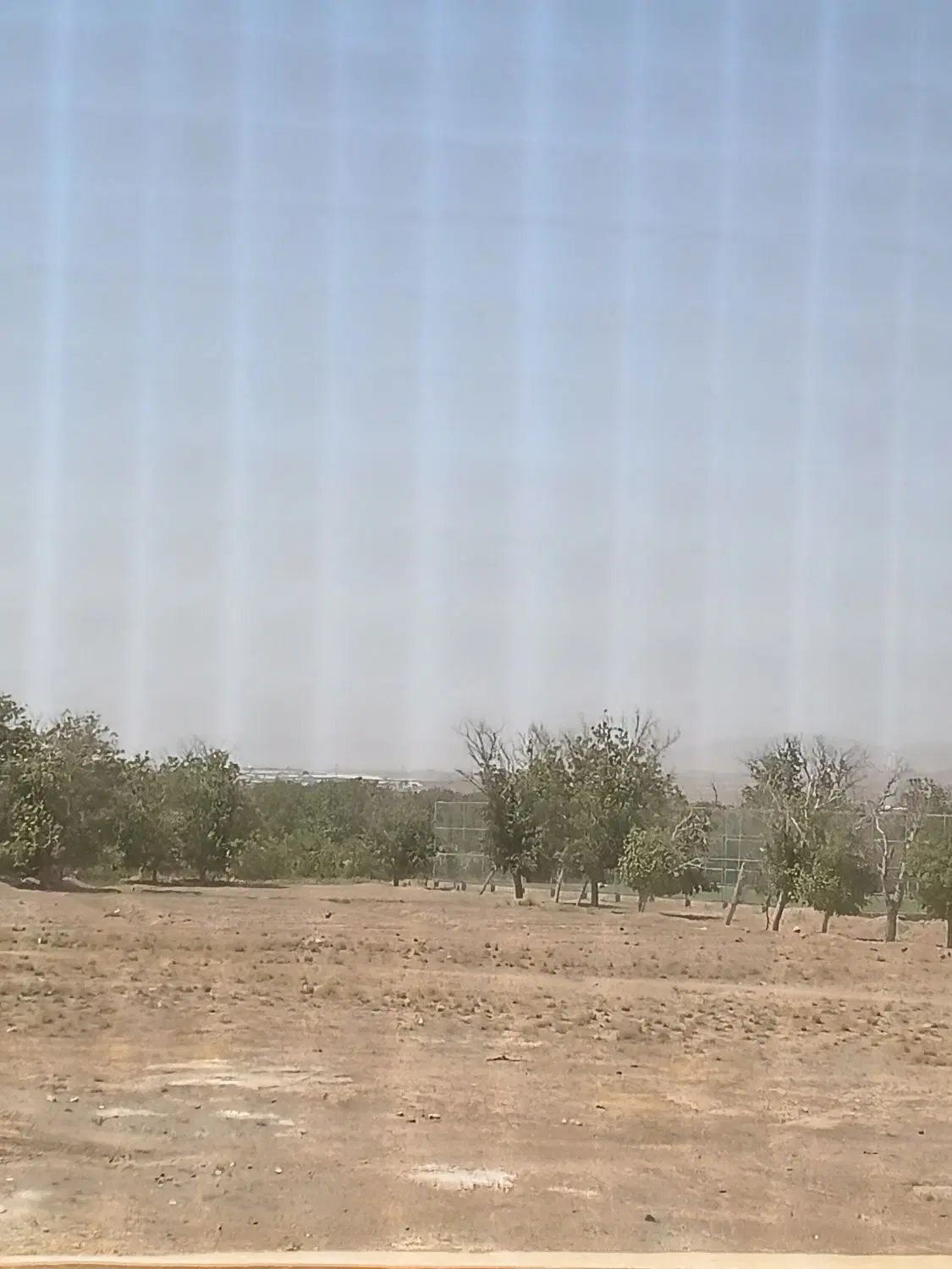 ۲۴۰ متر زمین