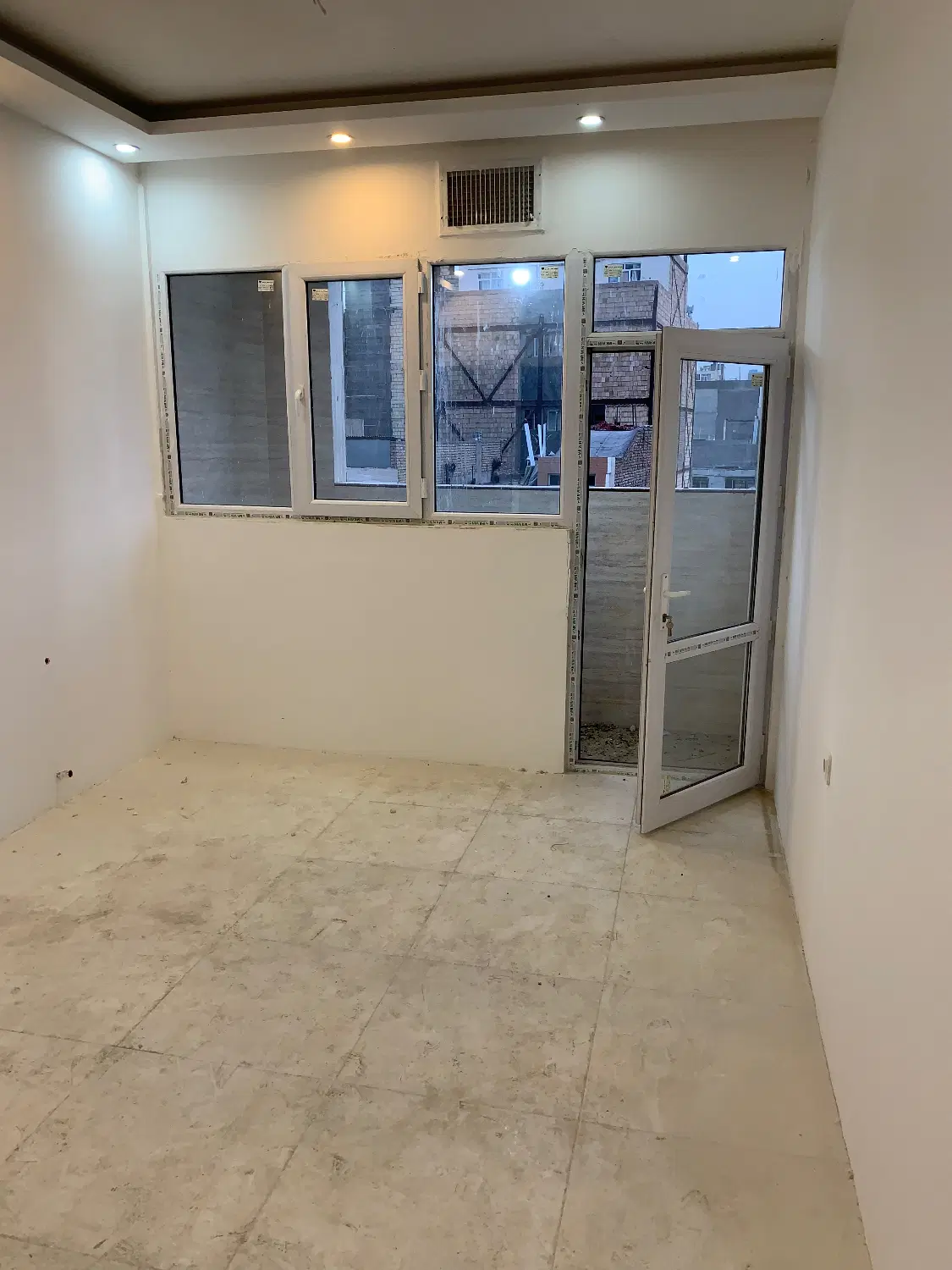 آپارتمان سنددار ۱۰۰ متری. مطهری شمالی